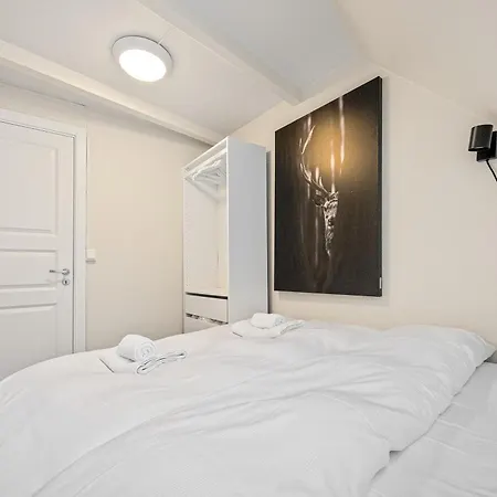 View To Bryggen - Renovated Dec 24 - Historic Cobblestone Street Daire Bergen