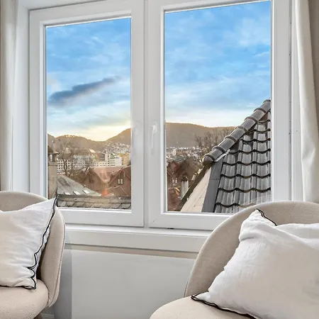 View To Bryggen - Renovated Dec 24 - Historic Cobblestone Street ברגן